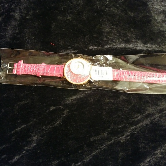 Watch - Picture 3 of 3